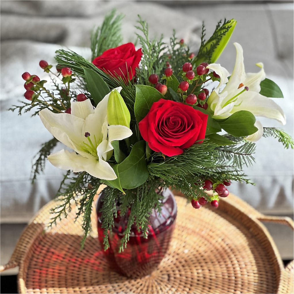Evergreen Delight Bouquet – BELLE'S FLOWERS, Huntington Beach CA
