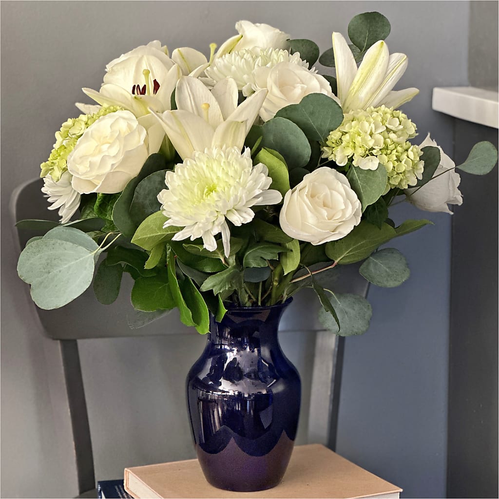 Snowy Dreams Bouquet – BELLE'S FLOWERS, Huntington Beach CA